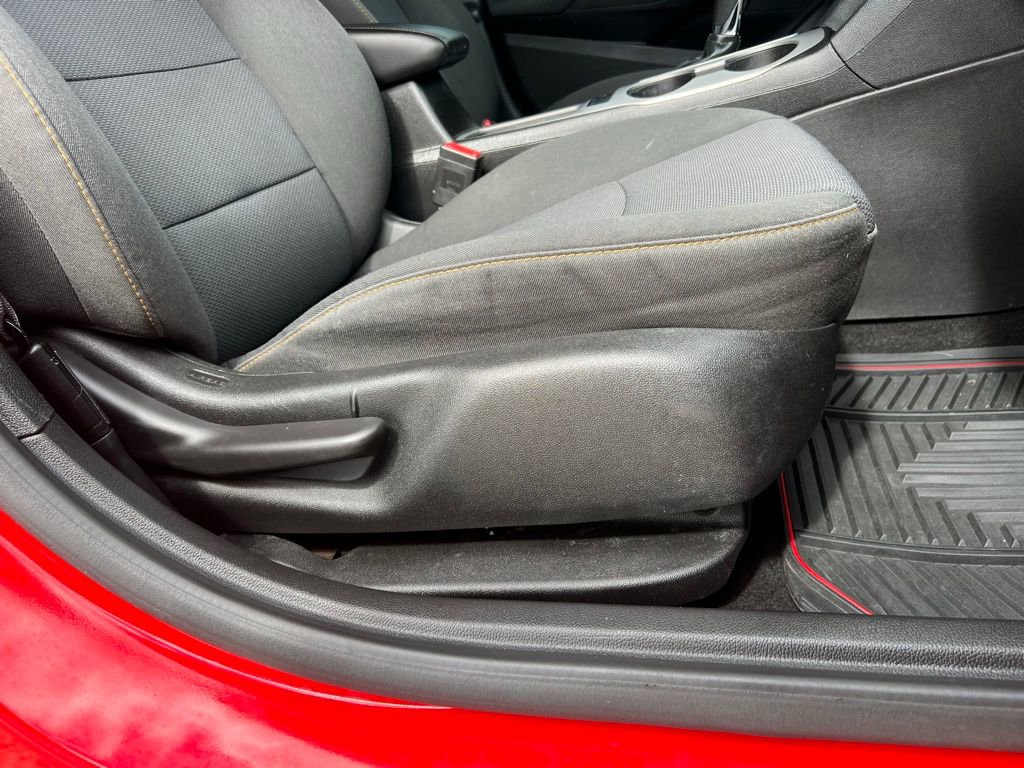 Used 2017 Chevrolet Cruze LS FWD image 23