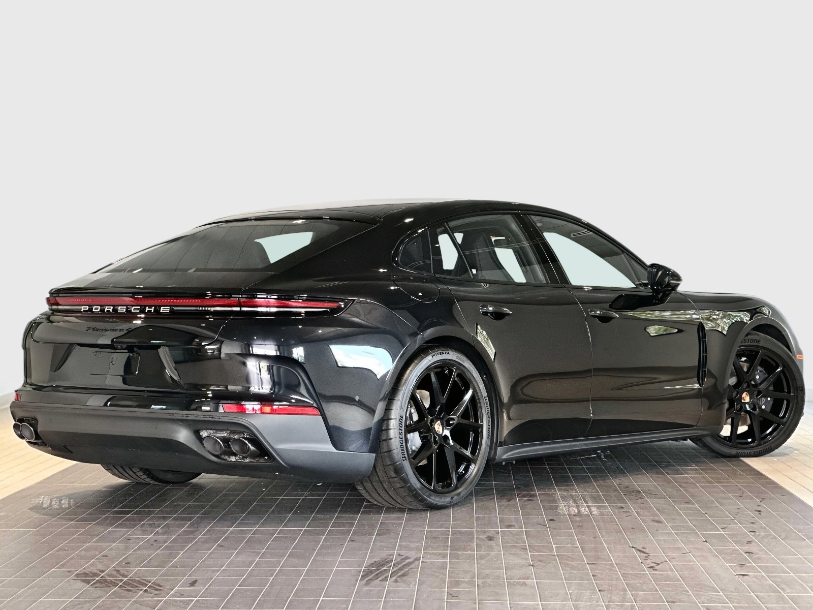 New 2025 Porsche Panamera 4 image 7