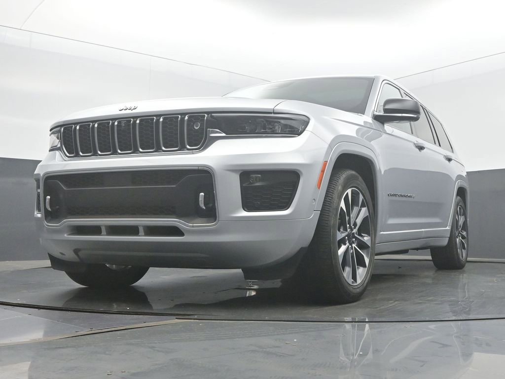 Used 2023 Jeep Grand Cherokee L Overland w/ Advanced Protech Group III AWD/4WD image 46