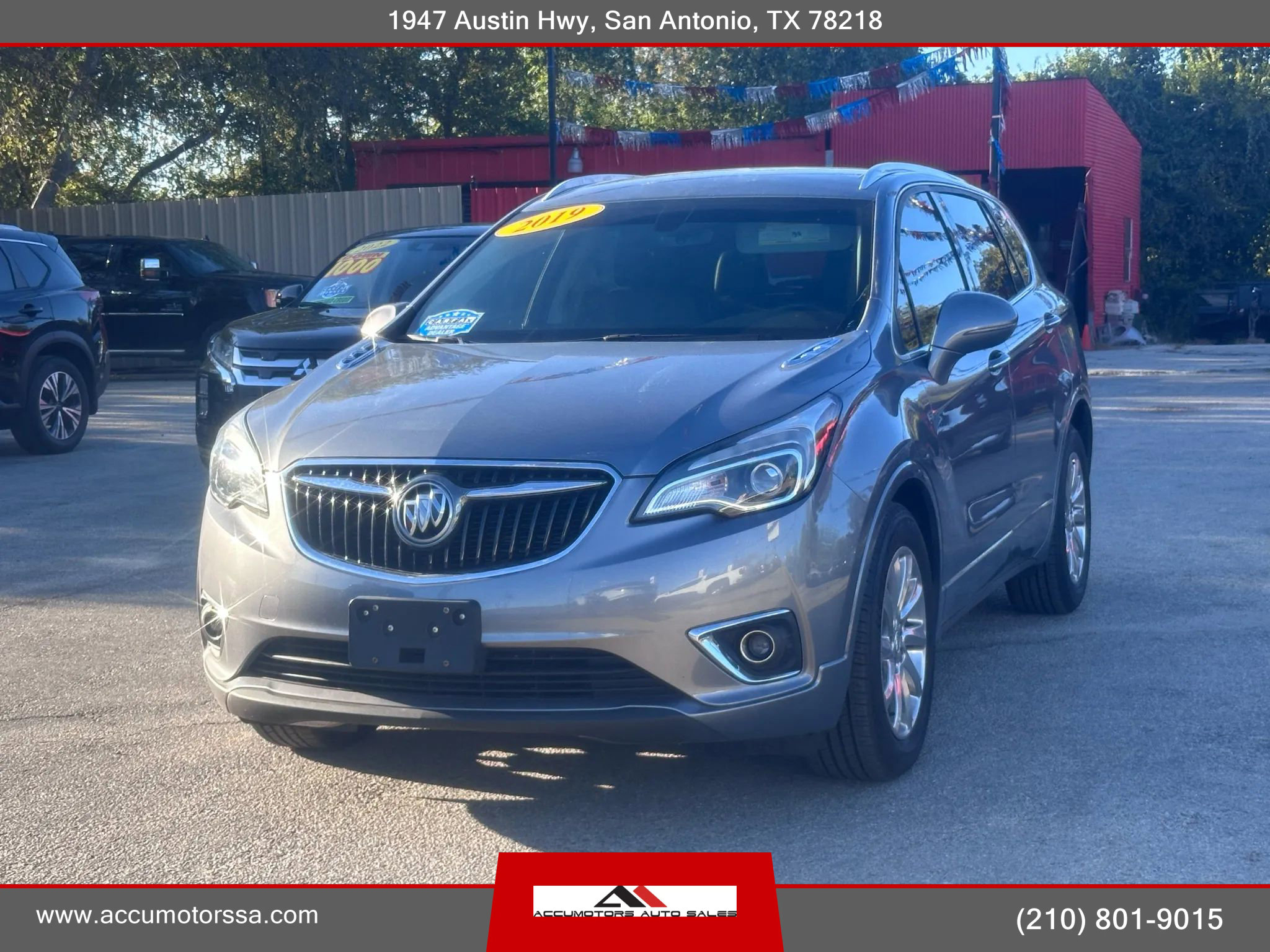Used 2019 Buick Envision Essence image 2