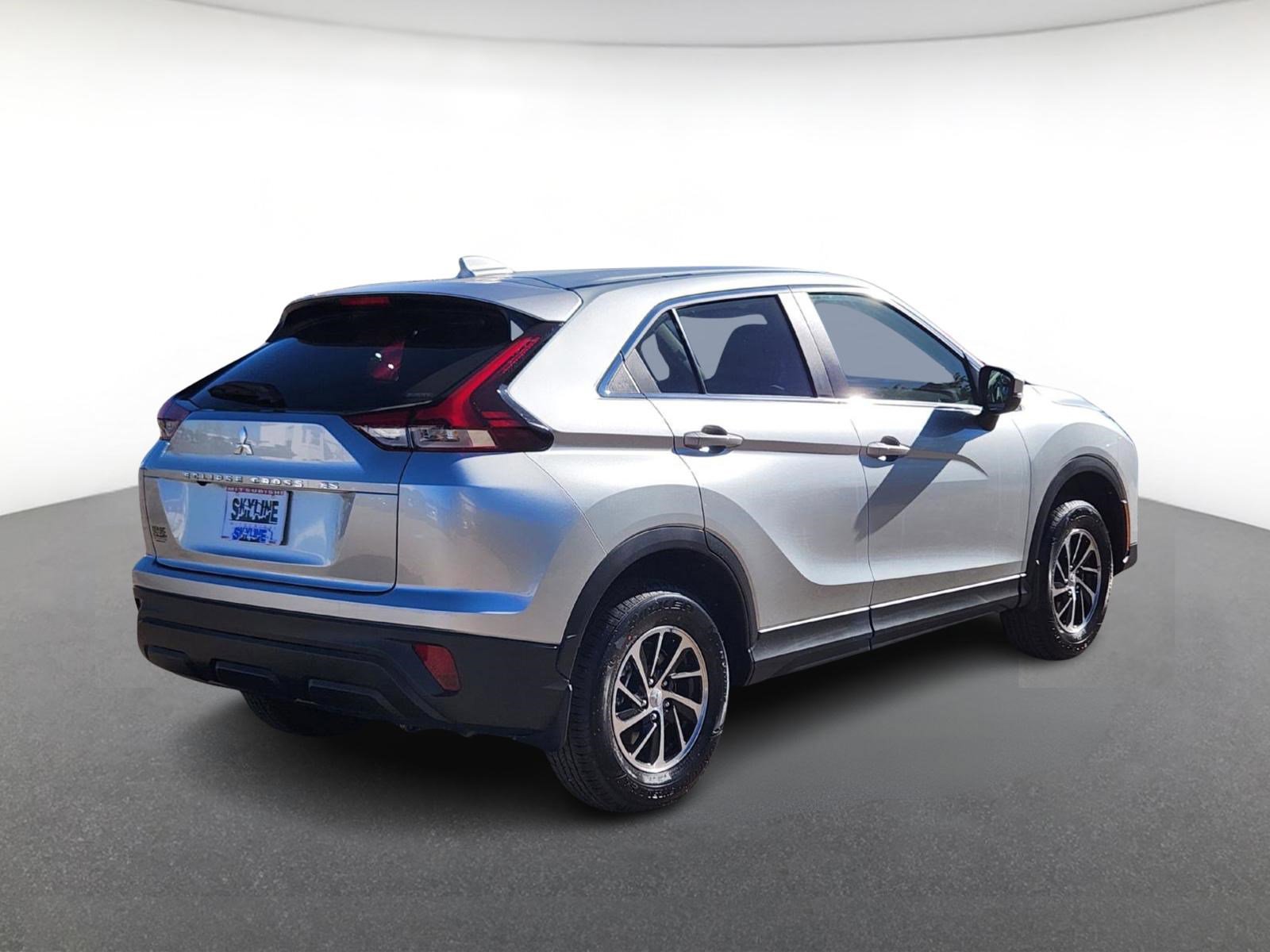 New 2026 Mitsubishi Eclipse Cross ES image 3