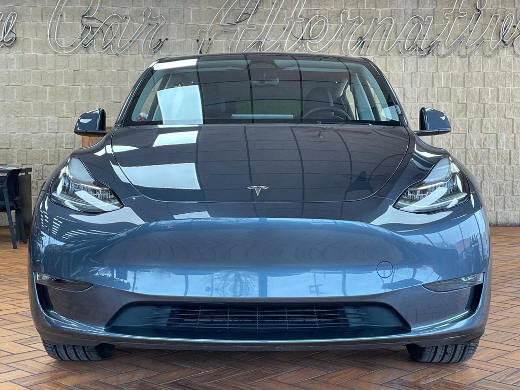 Used 2023 Tesla Model Y Long Range image 3