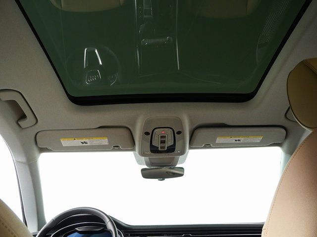 Used 2019 Audi Q8 Prestige w/ Towing Package AWD/4WD image 20