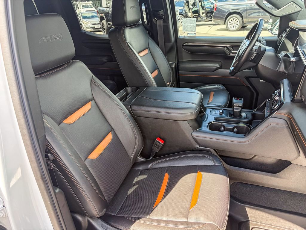 Used 2023 GMC Sierra 1500 AT4 w/ Technology Package AWD/4WD image 43
