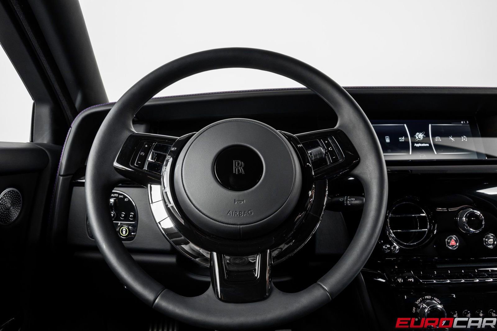 Used 2024 Rolls-Royce Phantom Sedan image 29