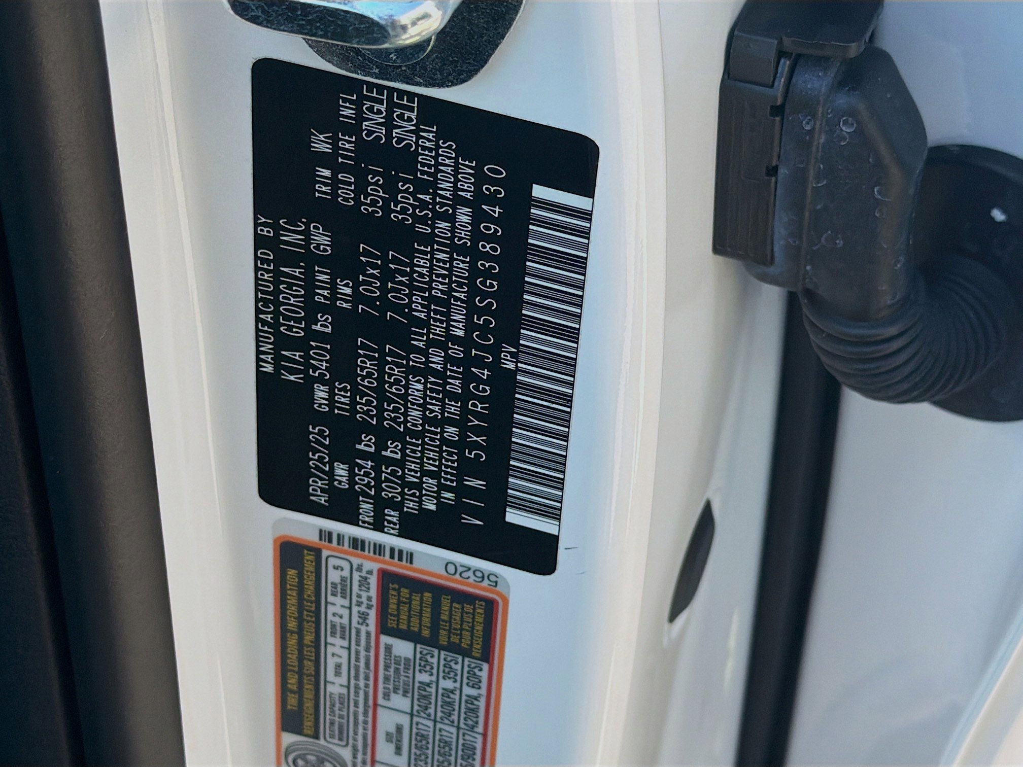 Used 2025 Kia Sorento LX FWD image 35