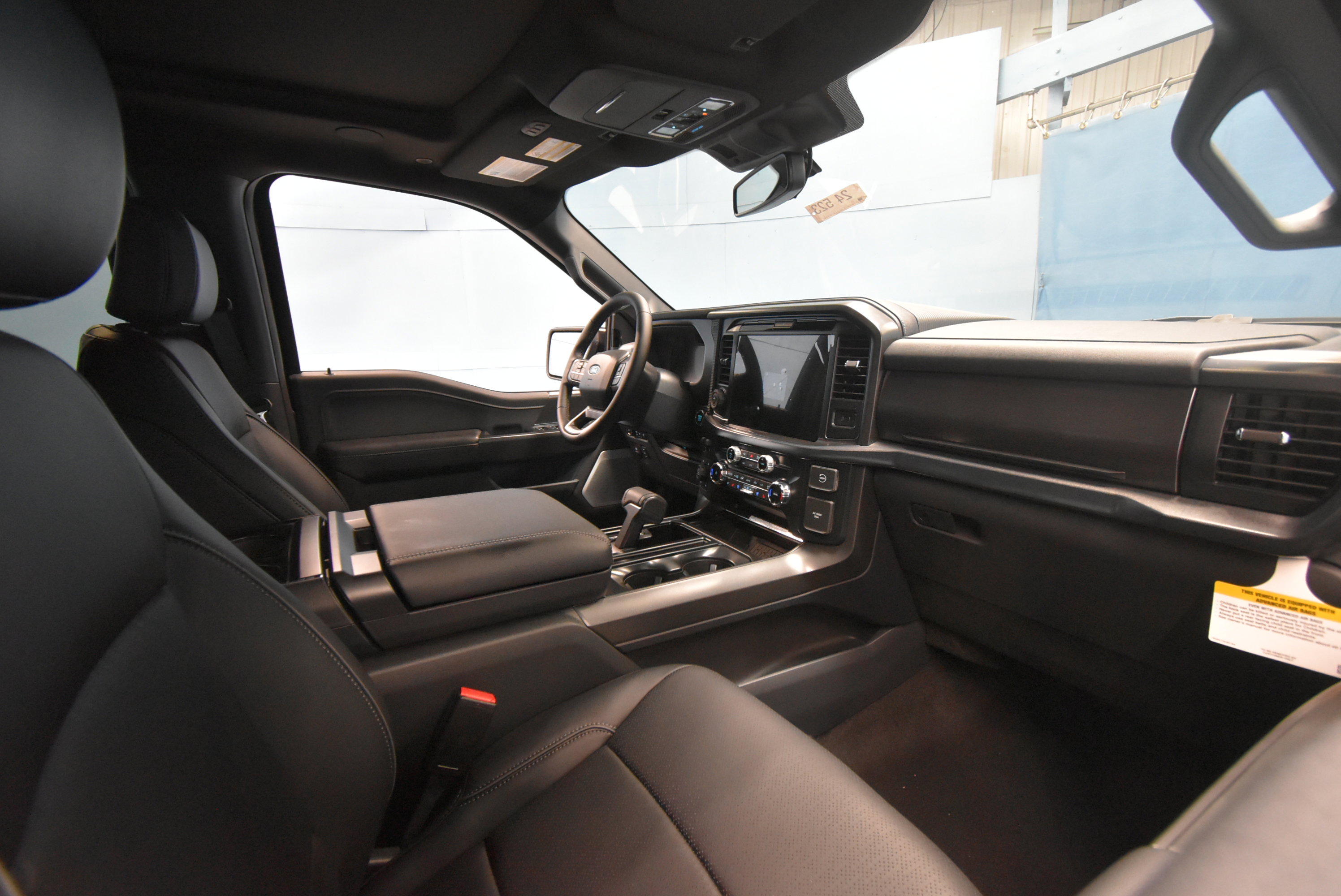 New 2025 Ford F150 Lariat w/ Equipment Group 502A High image 17