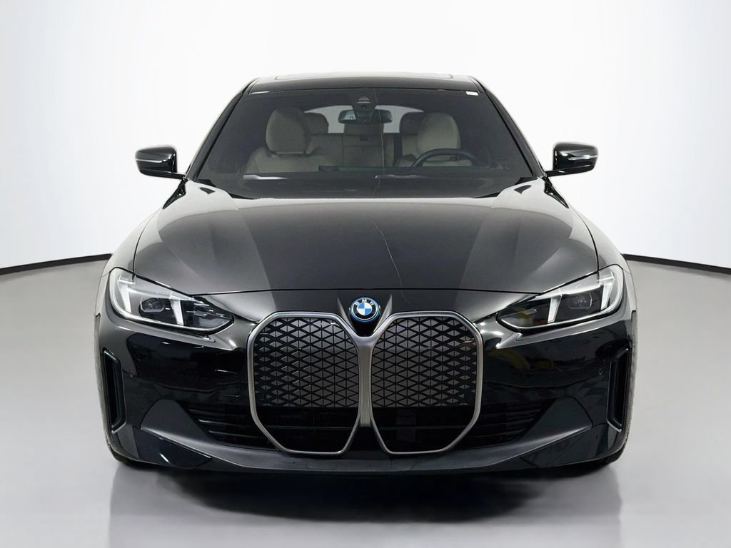 Used 2025 BMW i4 xDrive40i w/ Premium Package AWD/4WD image 2