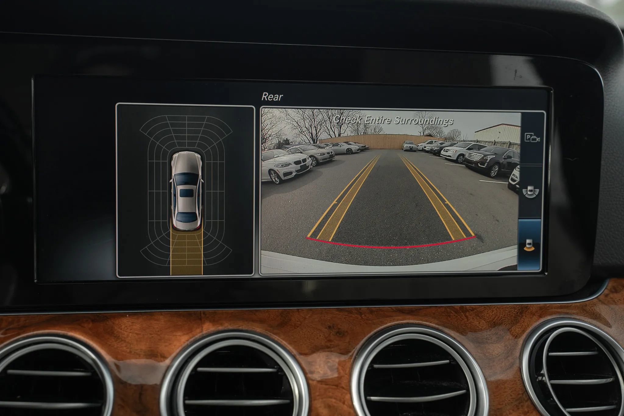 Used 2018 Mercedes-Benz E 300 4MATIC image 26