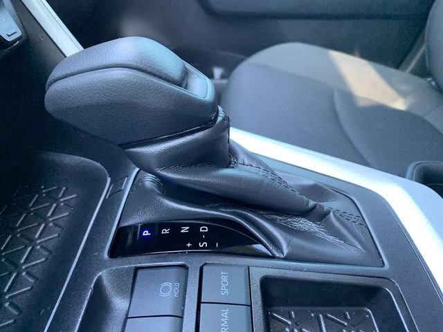 Certified 2025 Toyota RAV4 LE FWD image 25