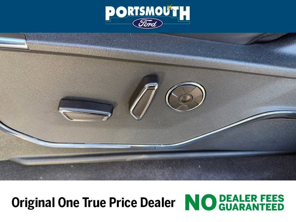 New 2025 Ford F150 Lightning Platinum w/ Dark Elements Package image 31