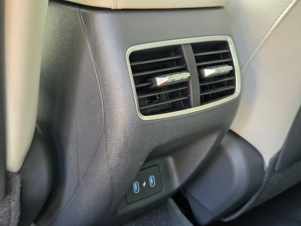 Used 2025 Hyundai Sonata SEL FWD image 15