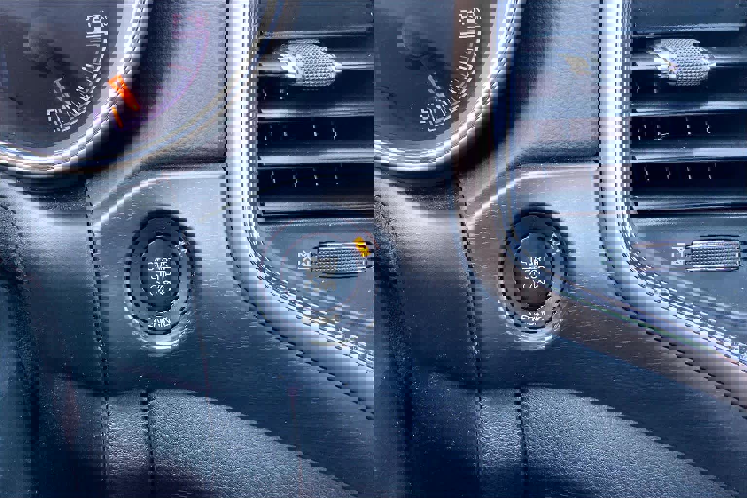 Used 2015 Jeep Grand Cherokee Laredo w/ Quick Order Package 23E image 34