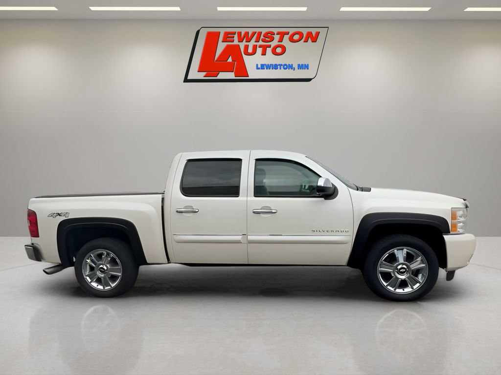 Used 2013 Chevrolet Silverado 1500 LTZ w/ LTZ White Diamond Edition image 9