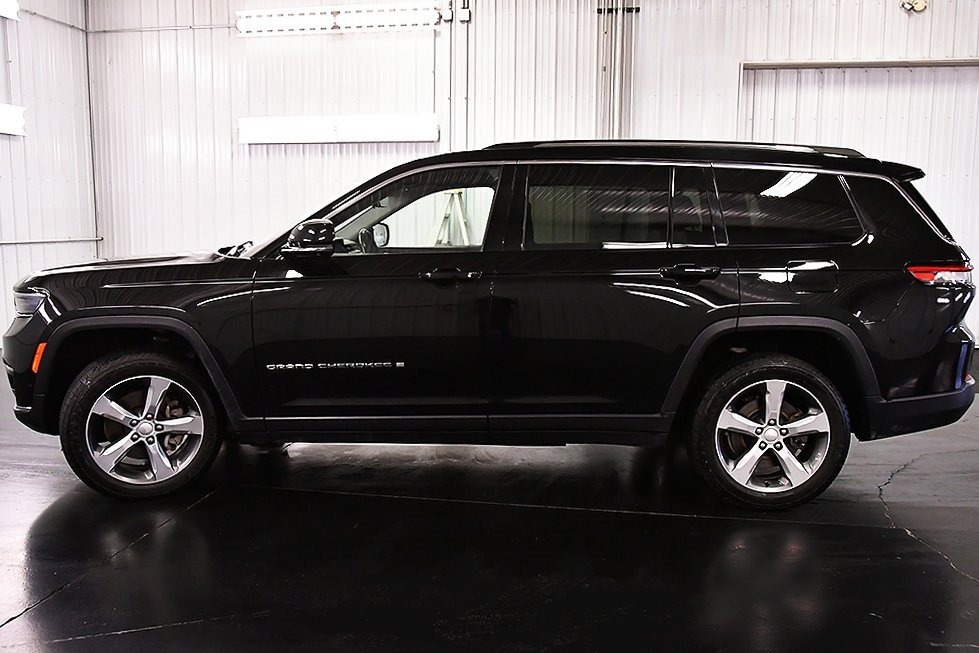Used 2021 Jeep Grand Cherokee L Limited w/ Luxury Tech Group II image 4