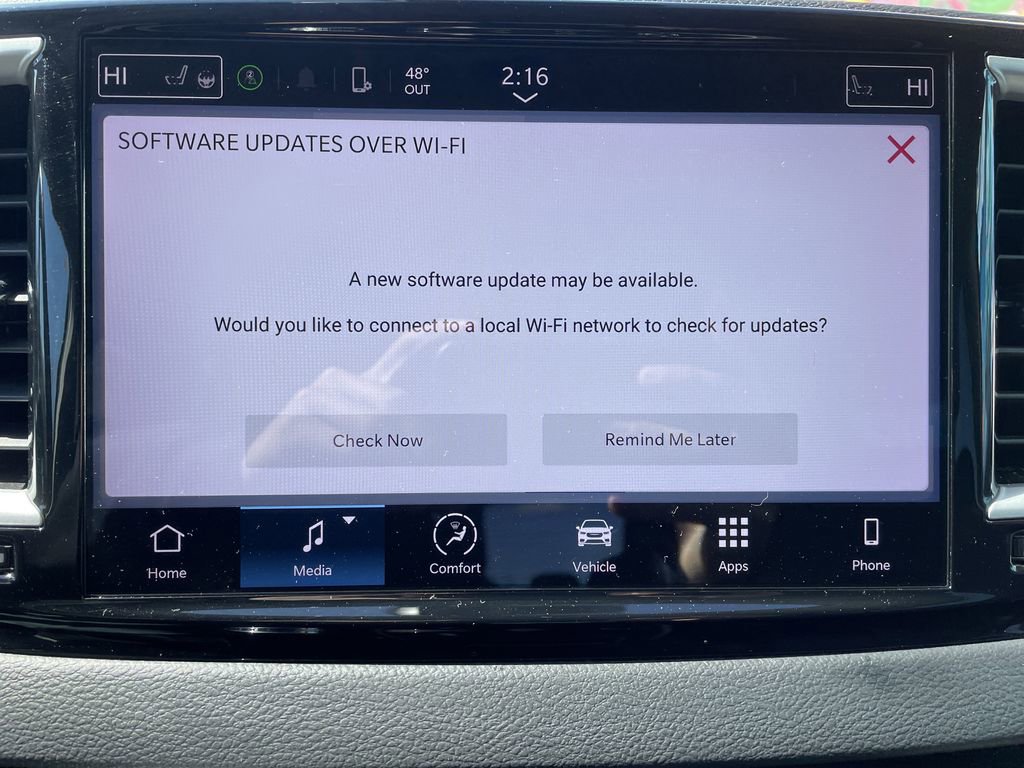 Certified 2023 Chrysler Pacifica Touring-L image 19