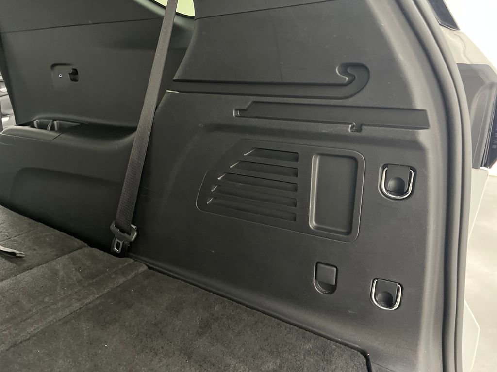 Used 2024 Chevrolet Traverse LT image 41