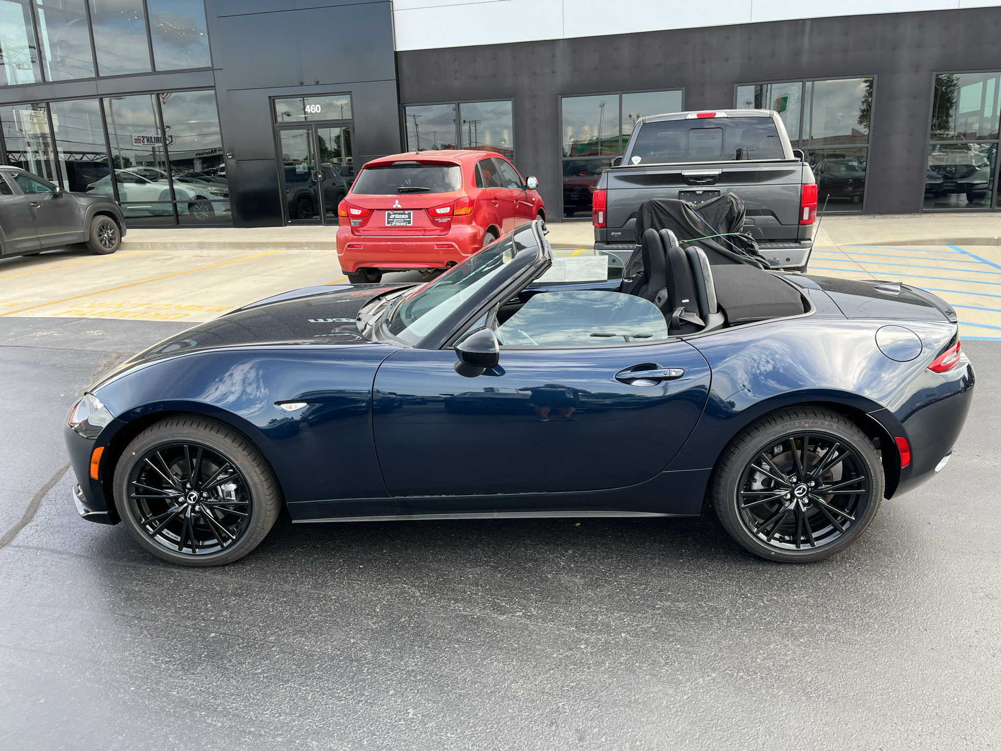 New 2026 MAZDA MX-5 Miata Club w/ Weather Package RWD image 29