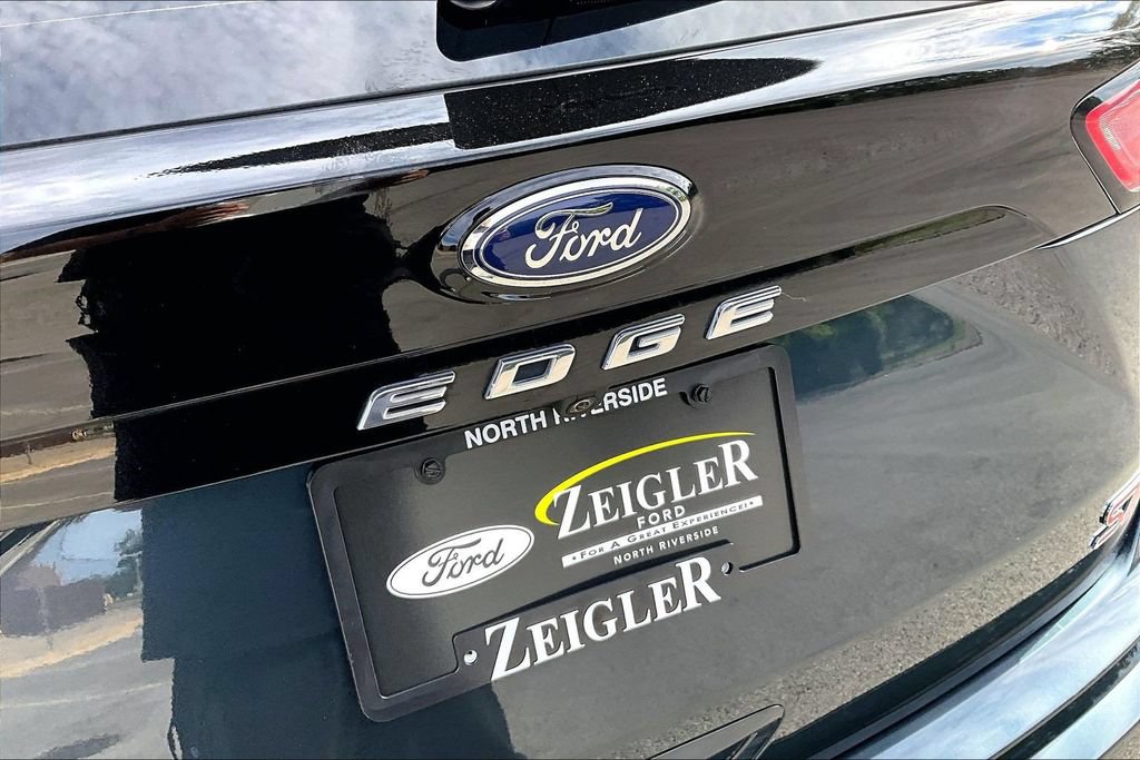 Certified 2023 Ford Edge ST w/ Equipment Group 401A AWD/4WD image 8