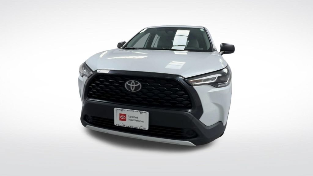Certified 2023 Toyota Corolla Cross L AWD/4WD image 4