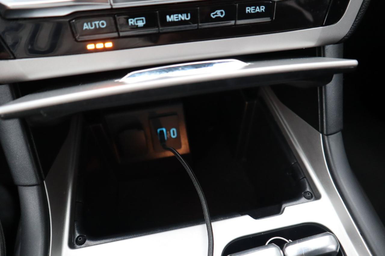 Used 2023 Ford Explorer XLT AWD/4WD image 82