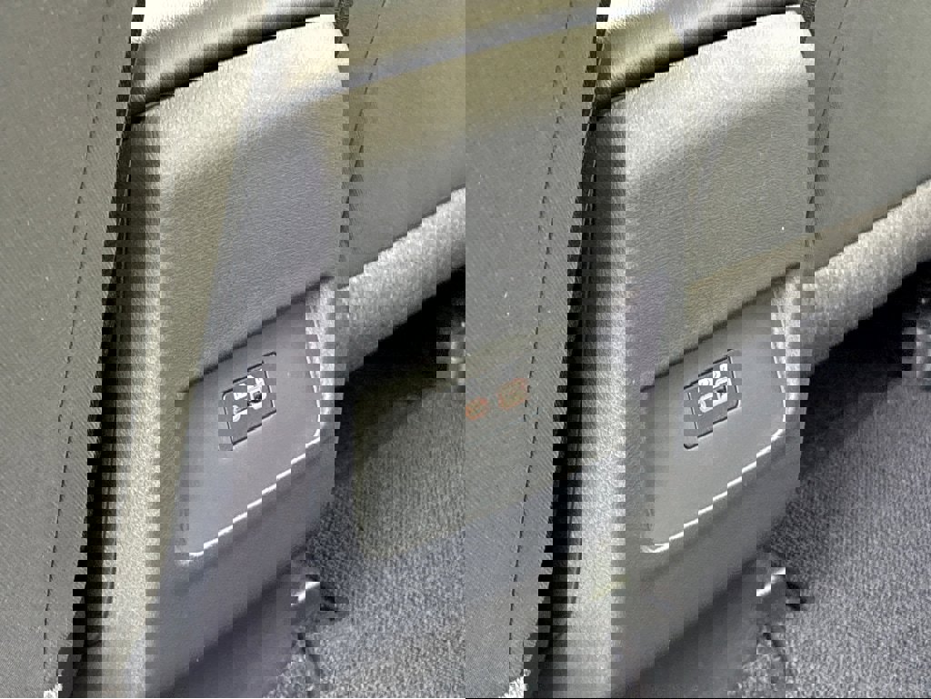 New 2025 Nissan Frontier PRO-4X w/ Black Accent Package image 25