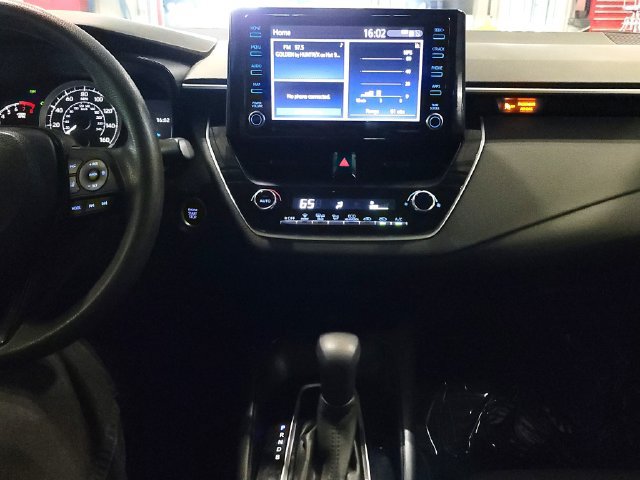 Used 2022 Toyota Corolla LE FWD image 33