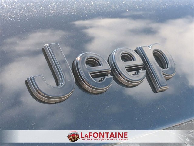 New 2025 Jeep Grand Cherokee Limited w/ Black Appearance Package image 9