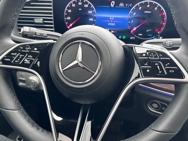 Used 2024 Mercedes-Benz GLS 450 4MATIC image 17