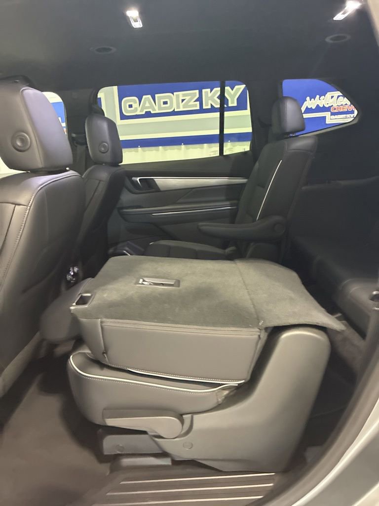 Used 2025 Buick Enclave Preferred AWD/4WD image 56
