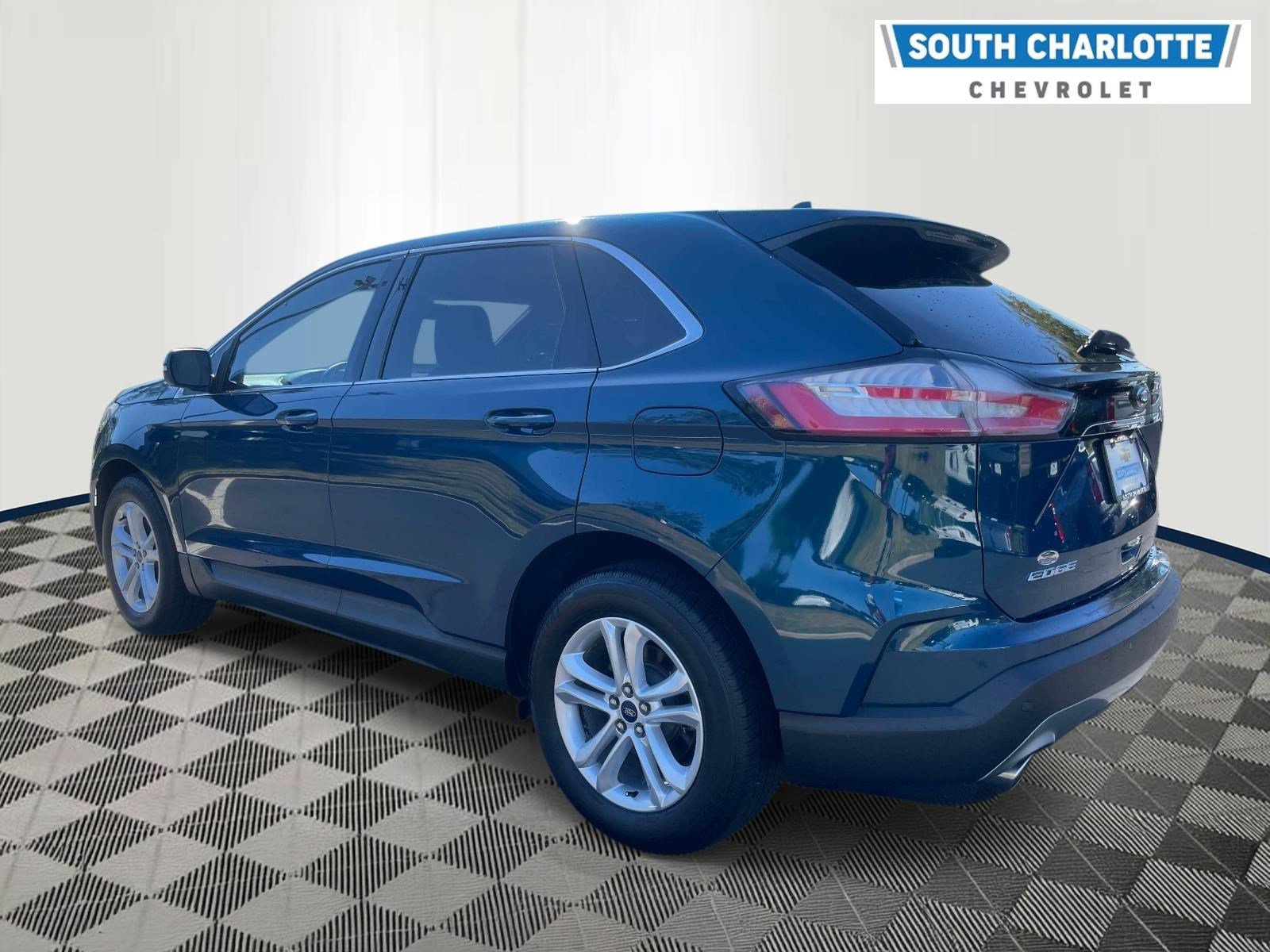Used 2020 Ford Edge SEL w/ Convenience Package AWD/4WD image 6