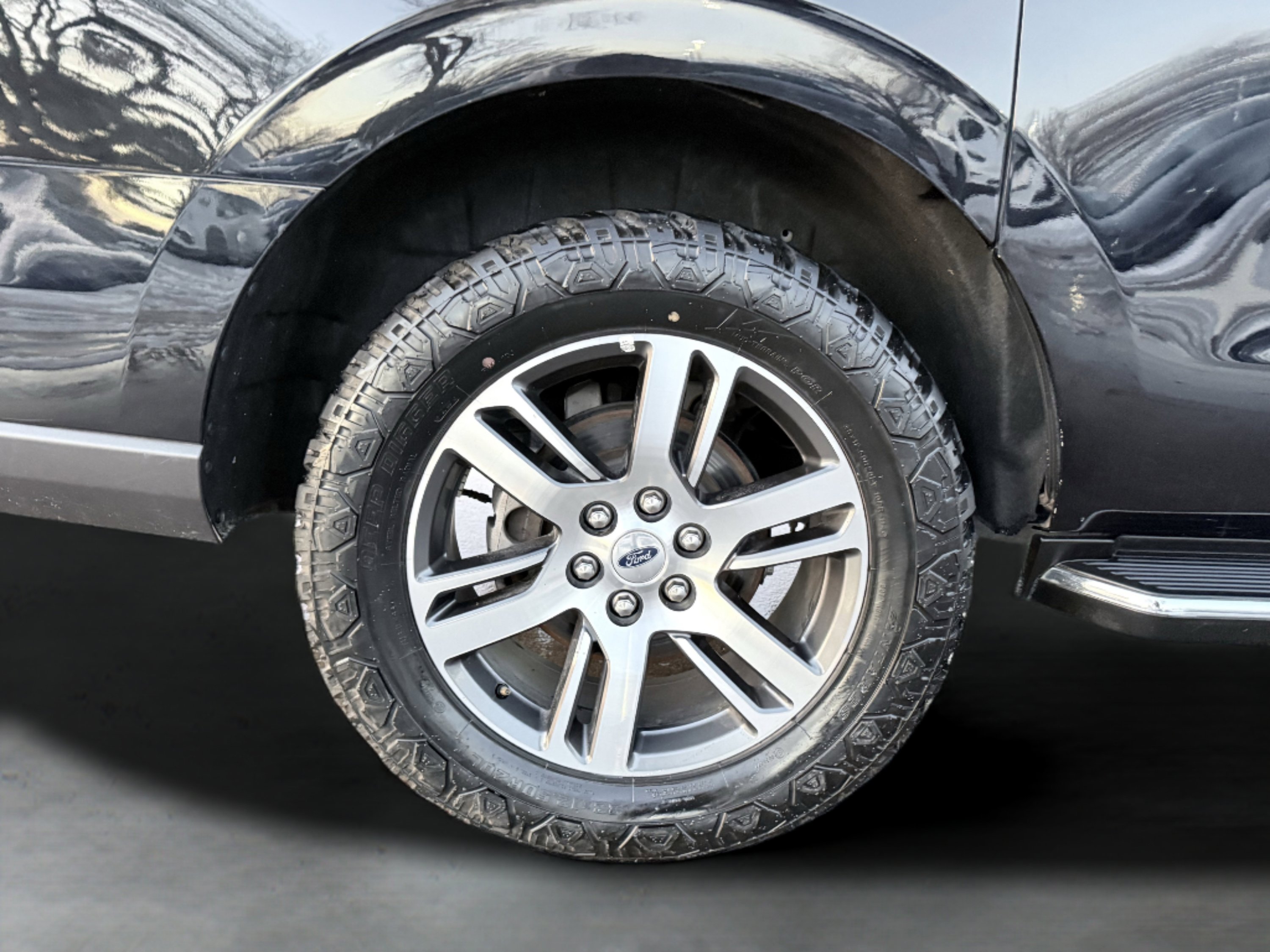 Used 2023 Ford Expedition Max Limited image 10