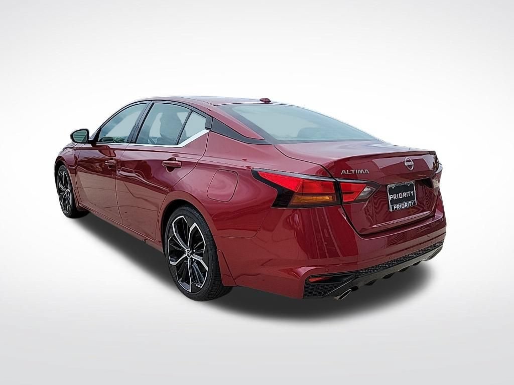 Used 2024 Nissan Altima 2.5 SR FWD image 3