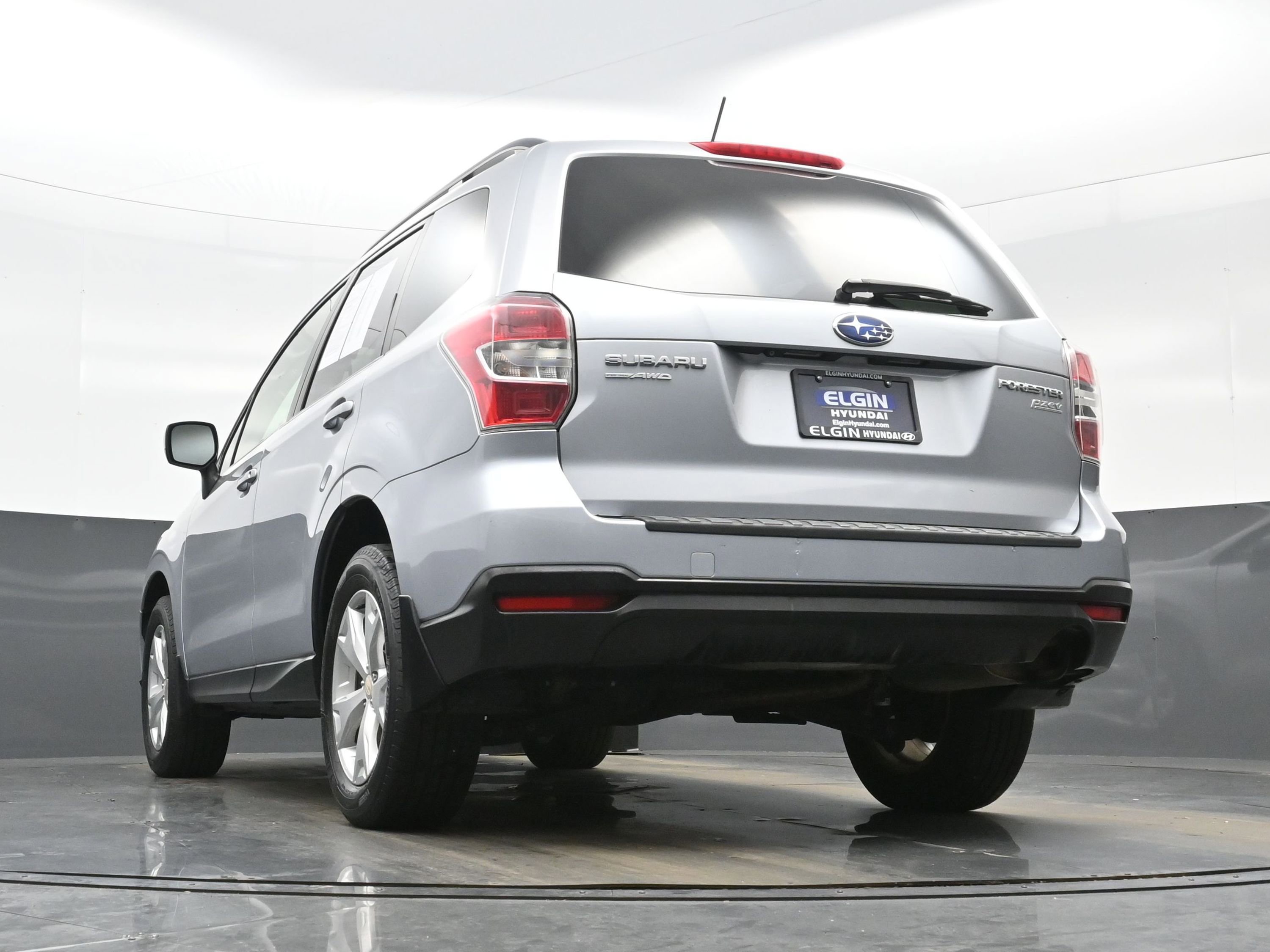 Used 2015 Subaru Forester 2.5i Premium w/ All-Weather Package AWD/4WD image 29