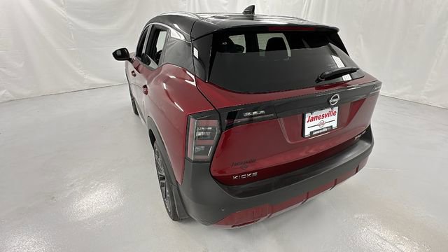 Used 2025 Nissan Kicks SR w/ Illumination Package image 5