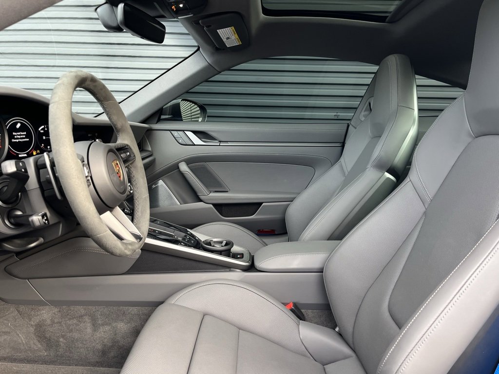 Used 2024 Porsche 911 Carrera 4S w/ Premium Package image 16
