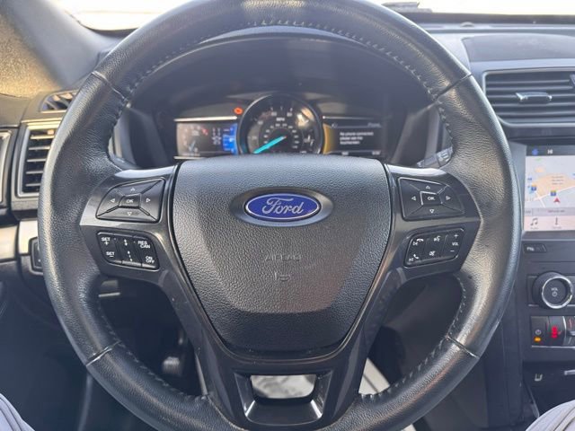 Used 2019 Ford Explorer XLT w/ Equipment Group 202A image 9