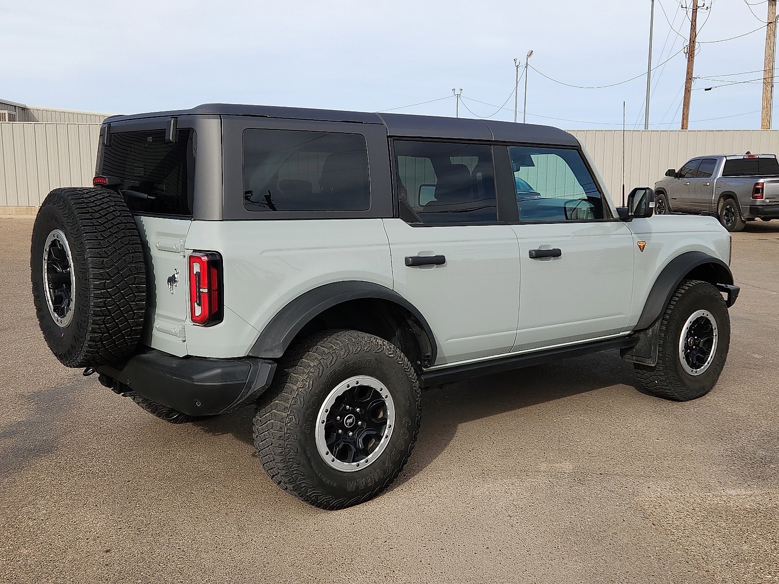 Used 2023 Ford Bronco Badlands w/ Sasquatch Package image 4
