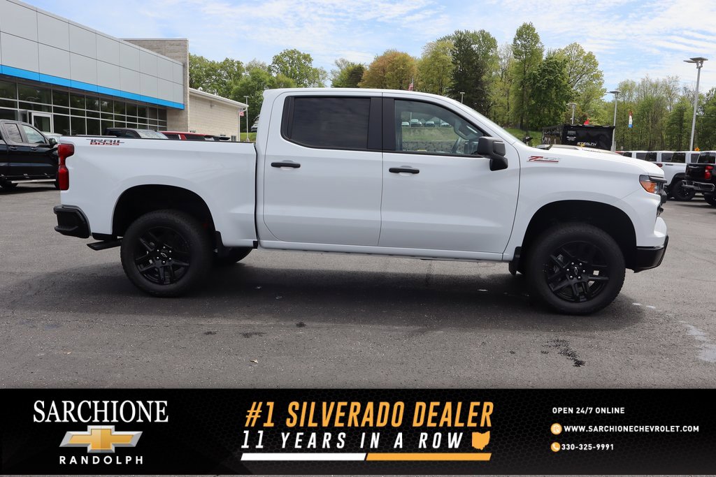 New 2025 Chevrolet Silverado 1500 Custom Trail Boss w/ Turbomax Blackout Package