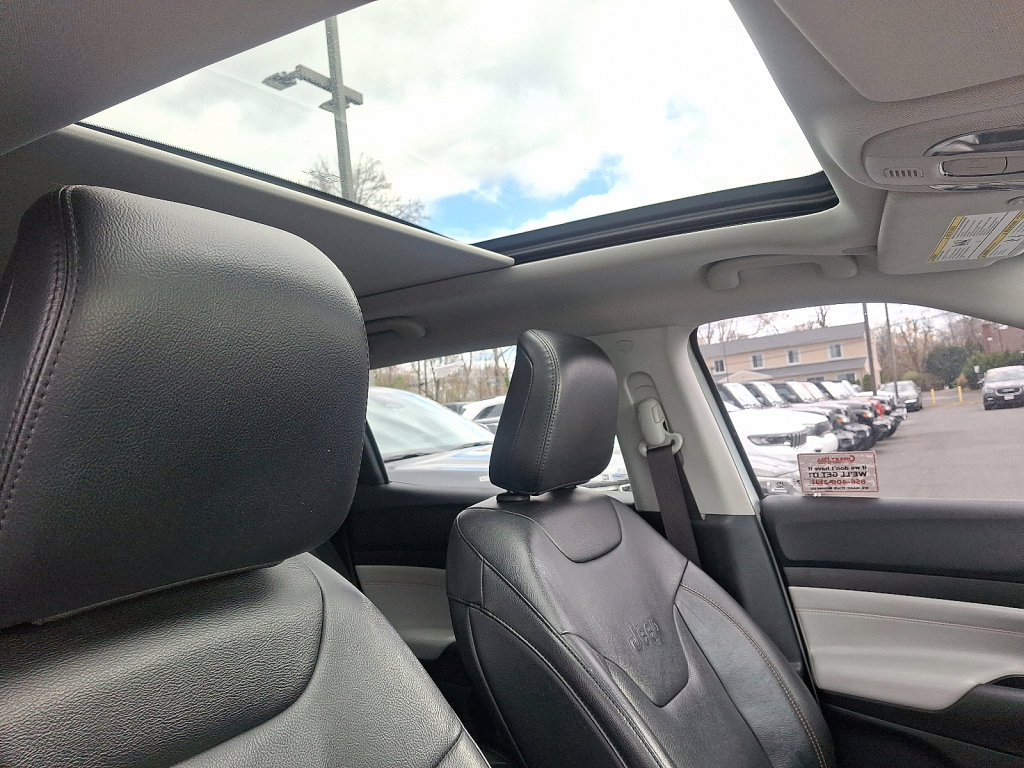 Certified 2022 Jeep Compass Limited w/ Sun and Sound Group image 13