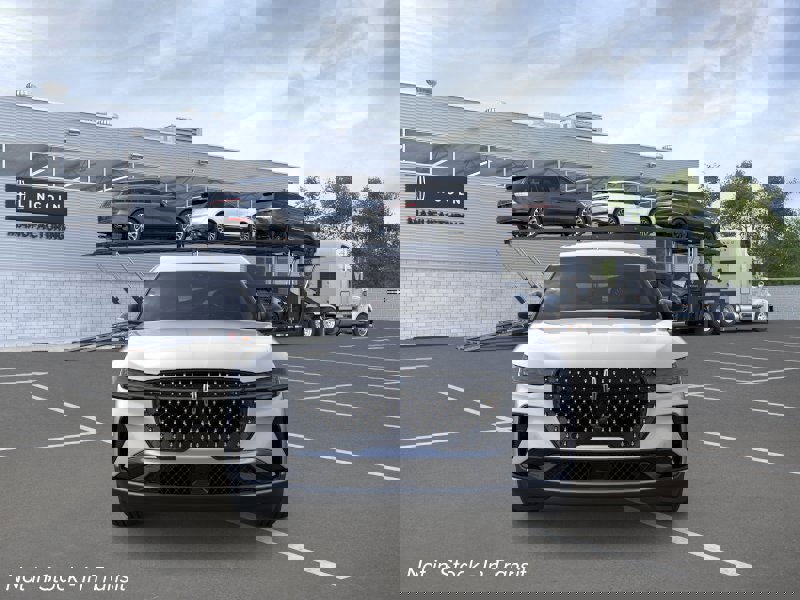 New 2026 Lincoln Nautilus Premier image 6