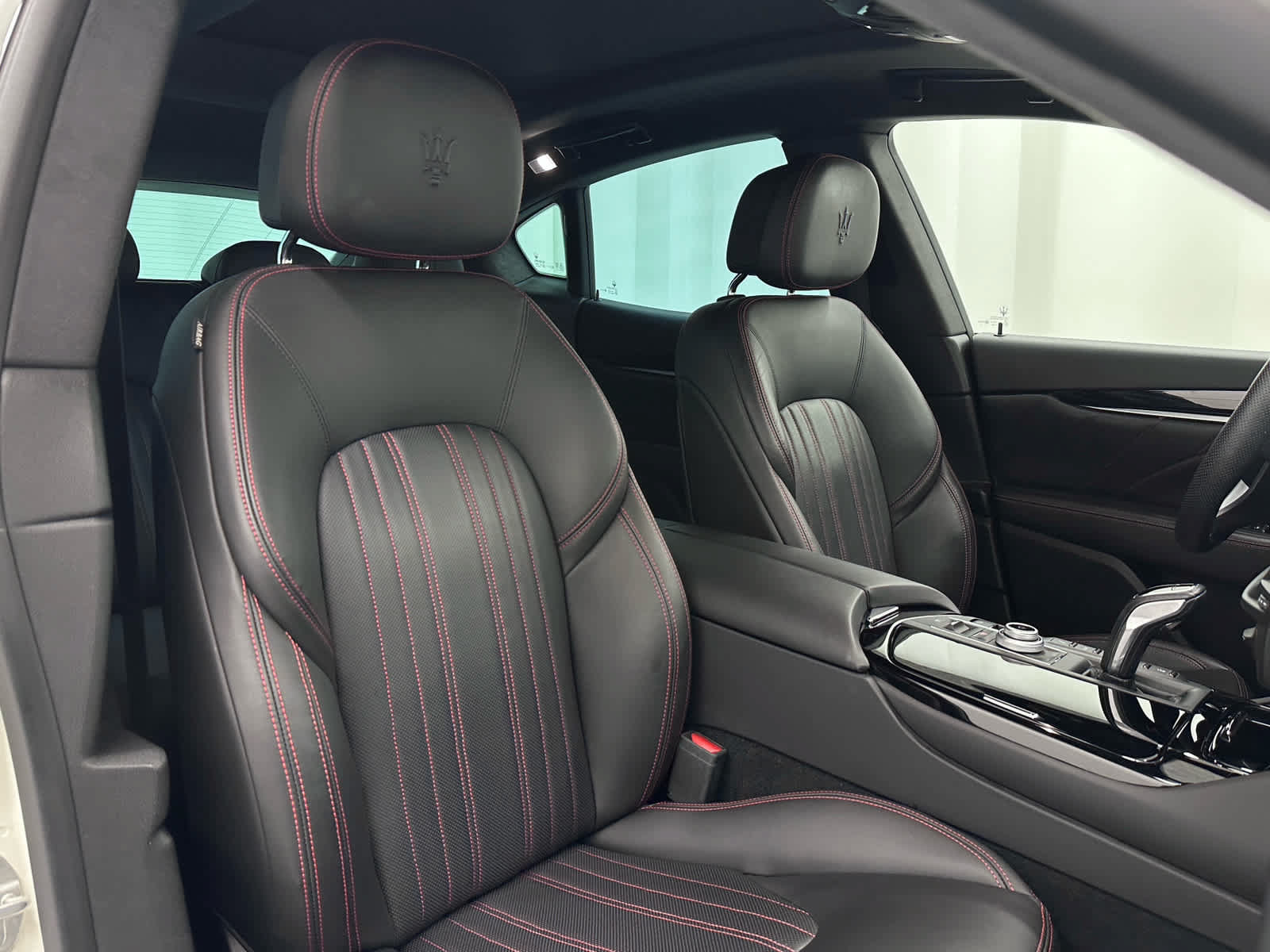 Used 2023 Maserati Levante GT AWD/4WD image 19