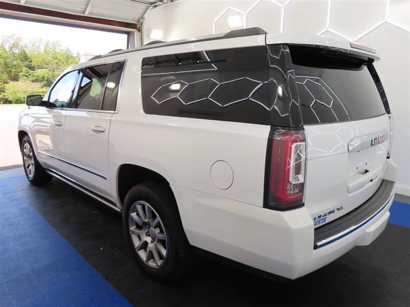 Used 2020 GMC Yukon XL Denali AWD/4WD image 10