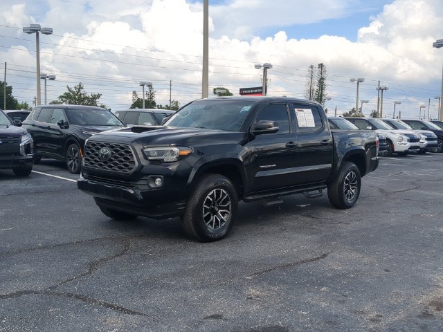 Used 2022 Toyota Tacoma TRD Sport w/ TRD Premium Sport Package AWD/4WD image 2