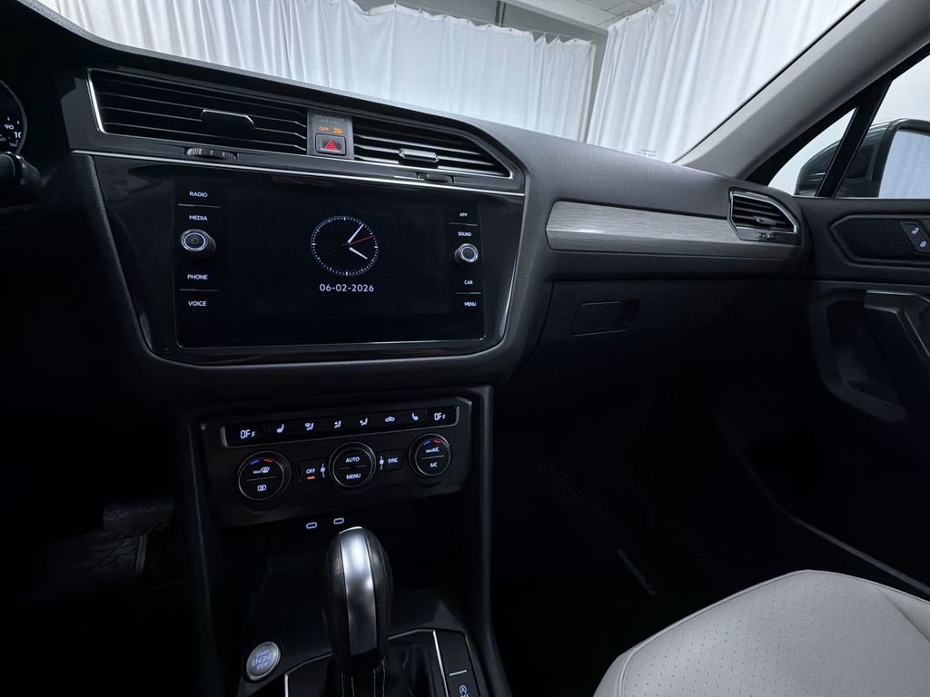 Used 2021 Volkswagen Tiguan SE AWD/4WD image 20