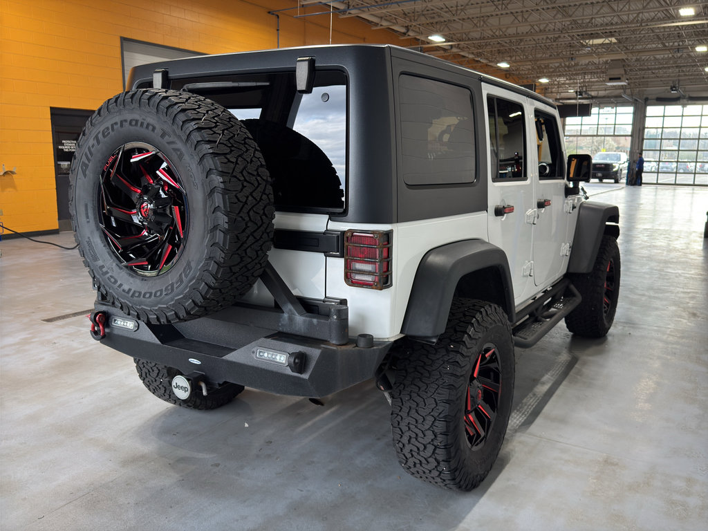 Used 2018 Jeep Wrangler Unlimited Rubicon w/ Cold Weather Group AWD/4WD image 5