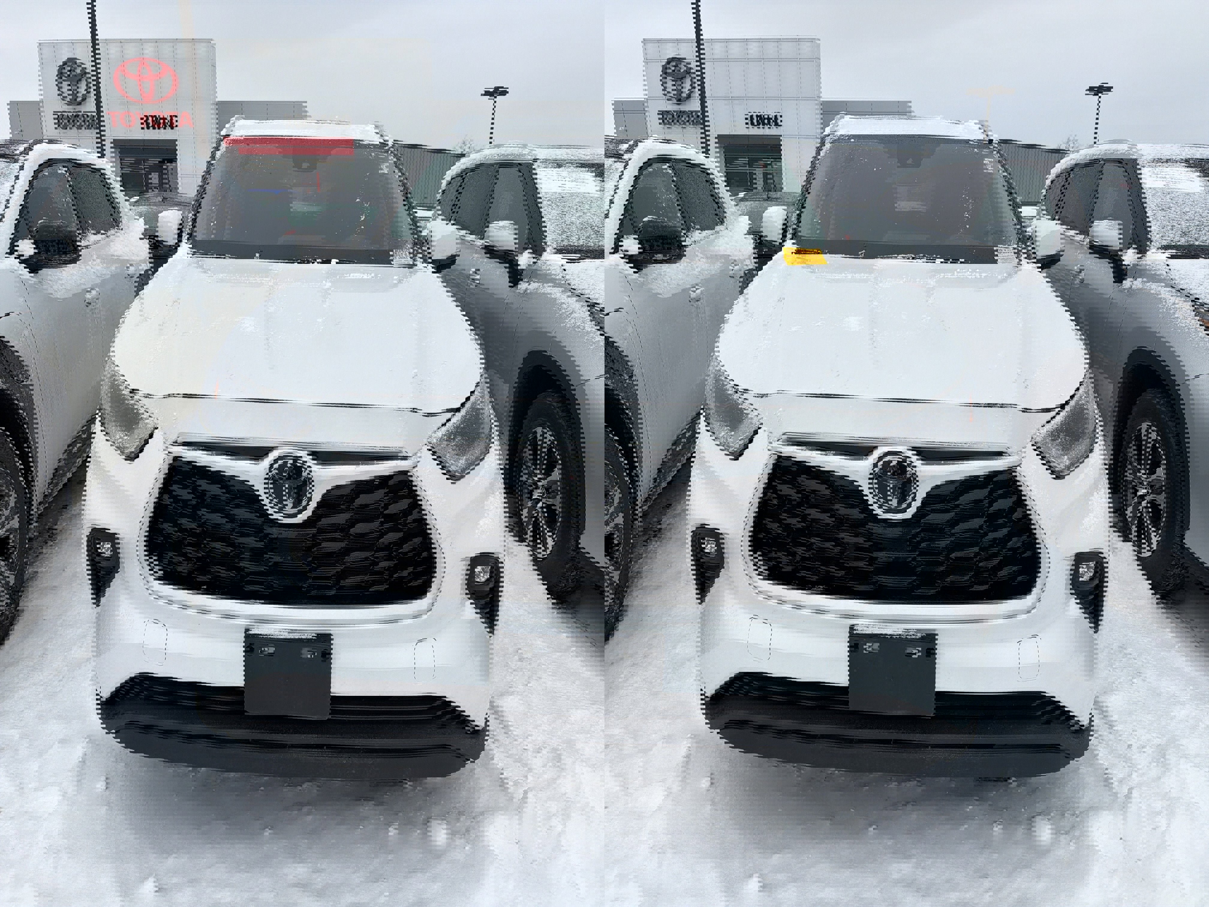 Used 2023 Toyota Highlander XLE image 3