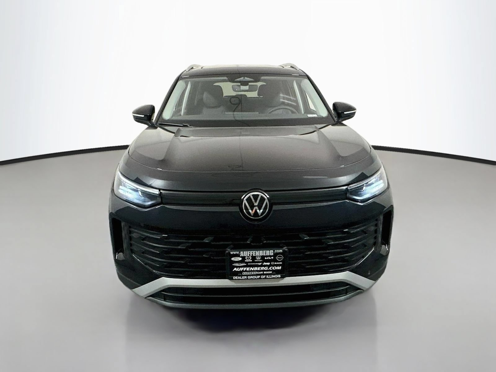 New 2026 Volkswagen Tiguan SE AWD/4WD image 2