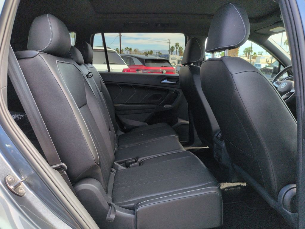 Used 2023 Volkswagen Tiguan SE R-Line image 20