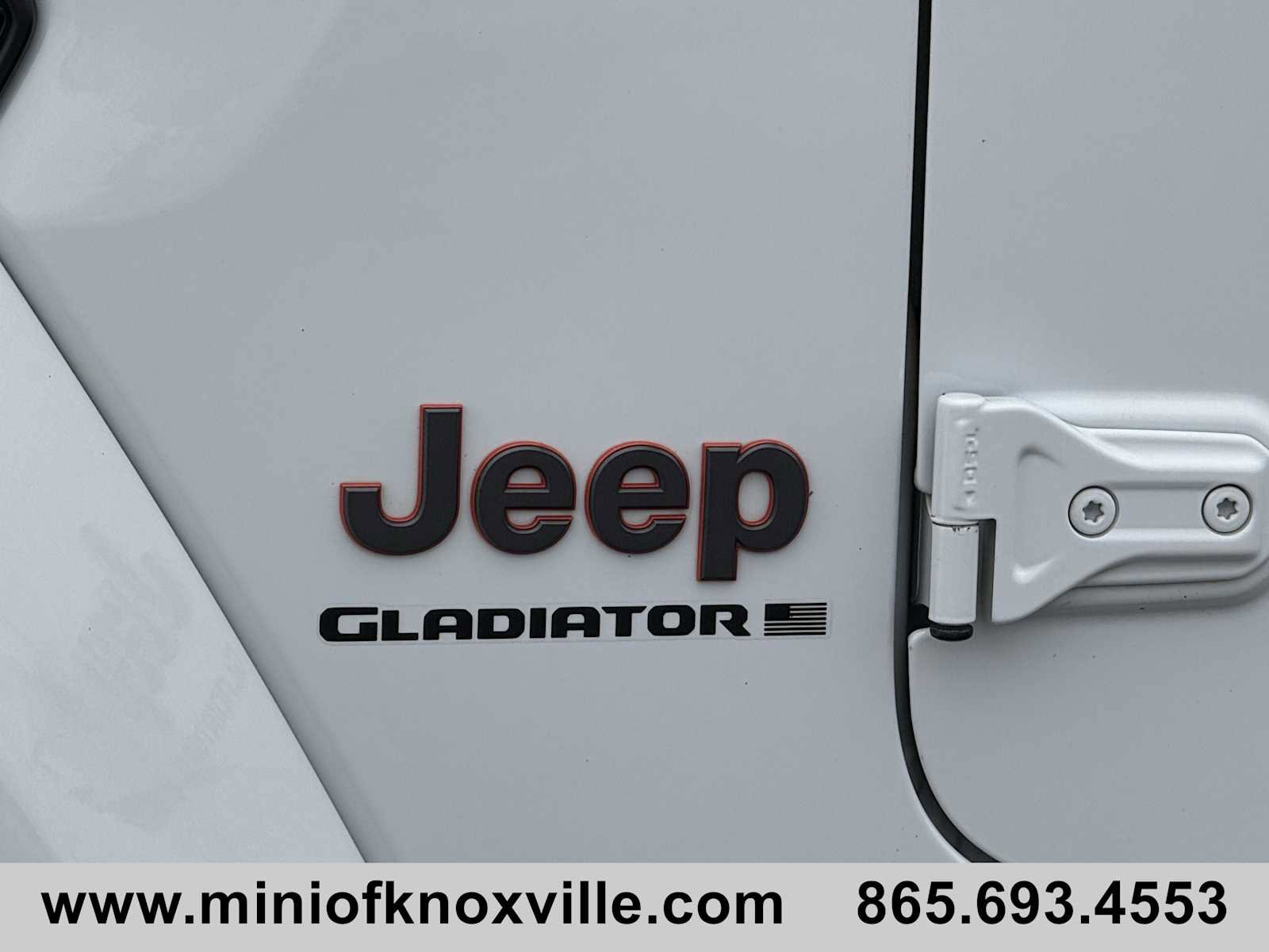 Used 2023 Jeep Gladiator Mojave w/ Cold Weather Group image 31